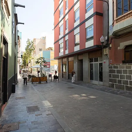 Triana Hideaway Apartment *